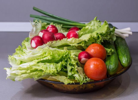 Ăn hoa quả và rau có thể giúp phòng ngừa bệnh gút