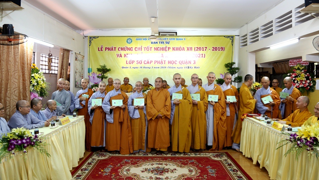TP.HCM: Lớp sơ cấp Phật học Q.3 tổ chức lễ tốt nghiệp