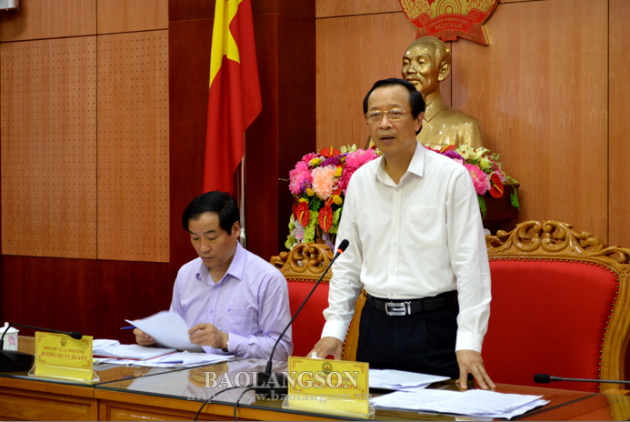 Đồng chí Phạm Ngọc Thưởng, Phó Bí thư Tỉnh ủy, Chủ tịch UBND tỉnh phát biểu tại cuộc họp
