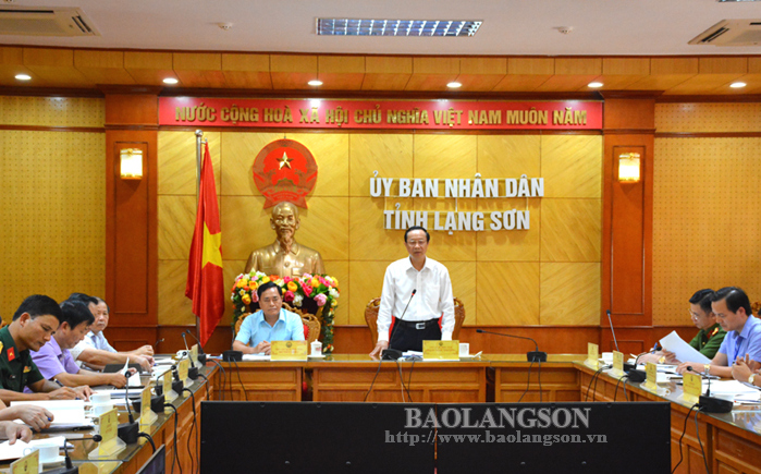 Đồng chí Phạm Ngọc Thưởng, Phó Bí thư Tỉnh uỷ, Chủ tịch UBND tỉnh, Trưởng Ban ATGT tỉnh phát biểu kết luận tại hội nghị