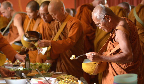 Trong một tháng có nhiều ngày trai, tùy theo sự phát nguyện thọ trì trai giới của Phật tử mà có ra nhiều ngày trai khác nhau.