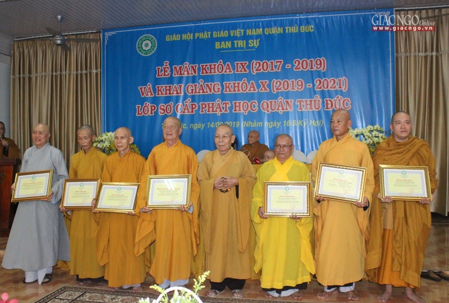TP.HCM: Lễ mãn khóa Lớp sơ cấp Phật học Q.Thủ Đức