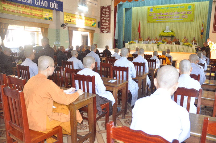50 Tăng Ni tham gia kỳ tuyển sinh Phật học liên thông hệ cao đẳng