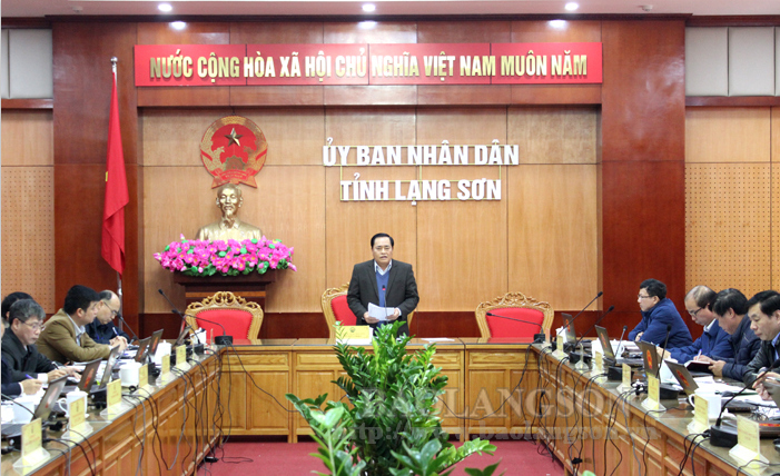 Đồng chí Hồ Tiến Thiệu, Phó Chủ tịch UBND tỉnh phát biểu kết luận cuộc họp