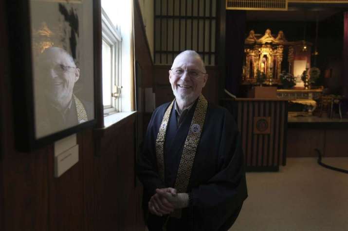 Thầy Ulrich là một diễn giả về Phật giáo và hòa hợp tôn giáo được yêu thích tại Canada