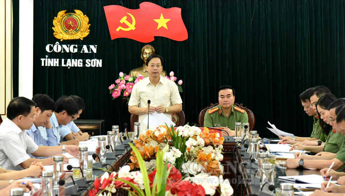 Đồng chí Hoàng Văn Nghiệm, Phó Bí thư Thường trực Tỉnh ủy, Chủ tịch HĐND tỉnh phát biểu tại buổi kiểm tra