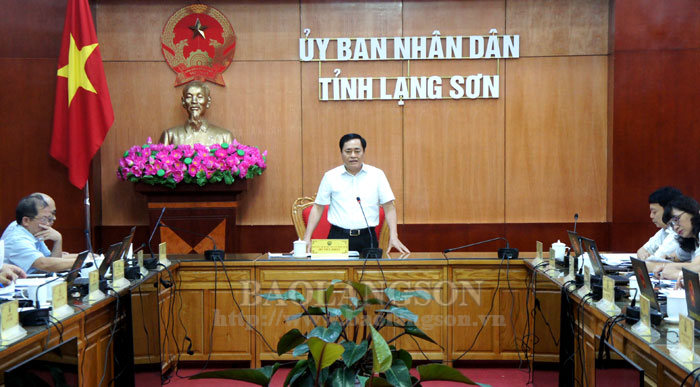 Đồng chí Hồ Tiến Thiệu, Phó Chủ tịch Phụ trách UBND tỉnh chủ trì điều hành phiên họp chuyên đề giải phóng mặt bằng tháng 5/2020