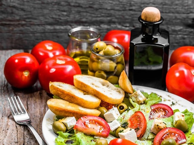Các nhà khoa học cho rằng việc né chất béo bão hòa sẽ khiến chúng ta bỏ qua nhiều thực phẩm có giá trịnh dinh dưỡng cao - Ảnh minh họa: Shutterstock
