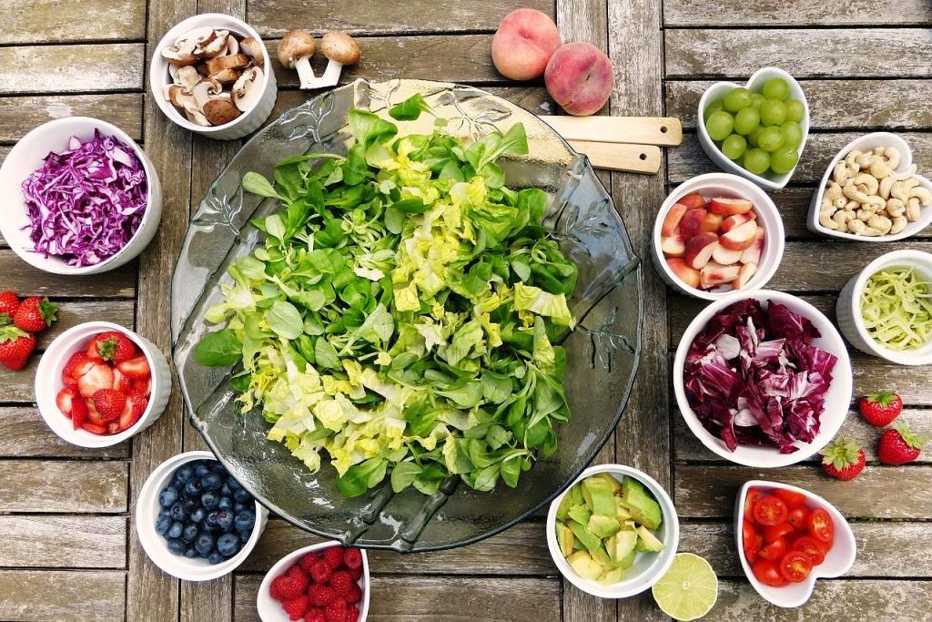Chế độ ăn phong phú các loại rau củ quả giúp ích cho sức khỏe đường ruột