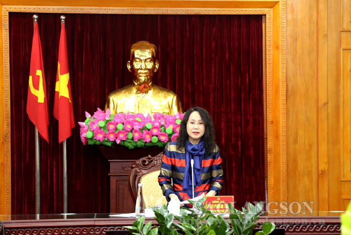 Đồng chí Lâm Thị Phương Thanh, Bí thư Tỉnh ủy phát biểu tại hội nghị