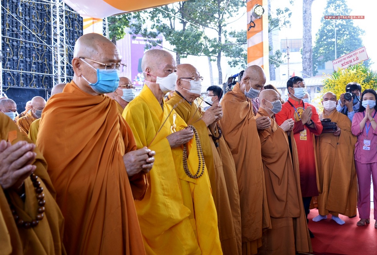 TP.HCM: Trang nghiêm tưởng niệm Đức Phật hoàng Trần Nhân Tông