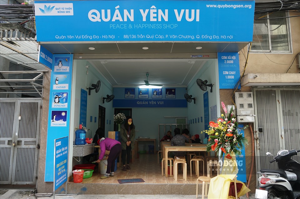 Những vị khách đặc biệt của quán cơm 2 nghìn đồng ở Hà Nội