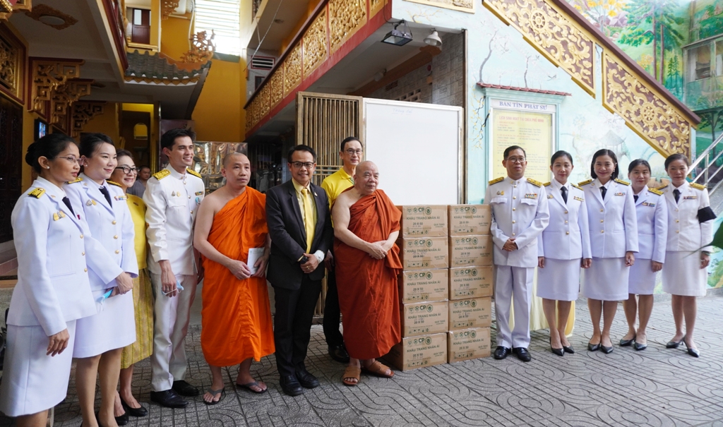 Tổng Lãnh sự quán Thái Lan cầu an tại chùa Phổ Minh