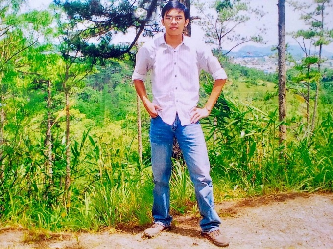 Anh Nguyễn Chánh Tín sinh ra trong gia đình nông dân hai con ở Hoài Nhơn, Bình Định. Khác với bạn bè, Tín đam mê kinh doanh và khát khao khởi nghiệp từ khi còn là một cậu sinh viên. Ảnh: Nhân vật cung cấp.