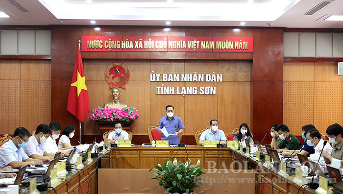 Đồng chí Hồ Tiến Thiệu, Phó Bí thư Tỉnh ủy, Chủ tịch UBND tỉnh phát biểu kết luận tại phiên họp