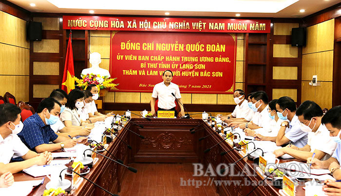 Đồng chí Nguyễn Quốc Đoàn, Ủy viên Trung ương Đảng, Bí thư Tỉnh ủy phát biểu tại buổi làm việc với Huyện ủy Bắc Sơn