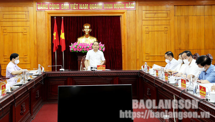 Đồng chí Nguyễn Quốc Đoàn, Ủy viên Trung ương Đảng, Bí thư Tỉnh ủy phát biểu tại hội nghị
