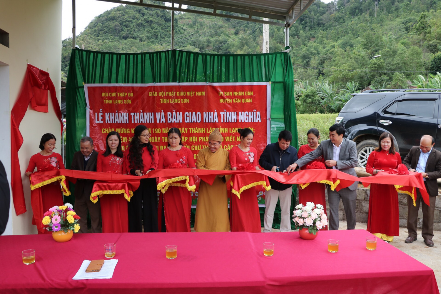Lạng Sơn: Ban Trị sự Phật giáo tỉnh bàn giao nhà Tình Thương tại huyện Văn Quan
