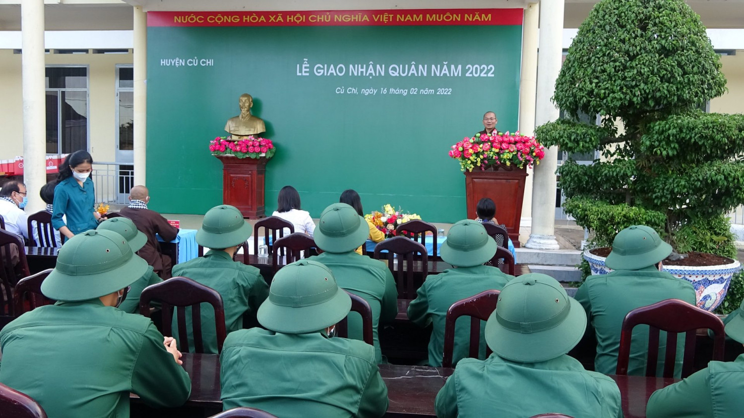 TP.HCM: BTS Phật giáo huyện Củ Chi trao tặng quà cho thanh niên tham gia nghĩa vụ Quân sự năm 2022