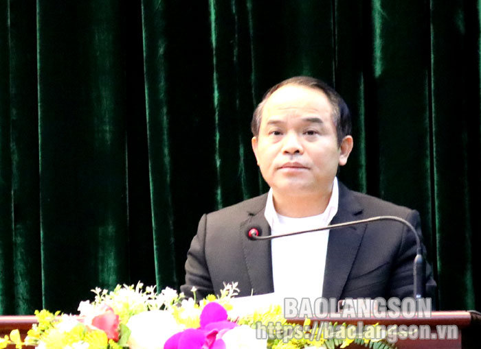 Đồng chí Nguyễn Quốc Đoàn, Uỷ viên Trung ương Đảng, Bí thư Tỉnh uỷ phát biểu chỉ đạo tại hội nghị