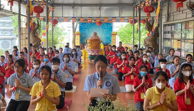 Nghệ An: Gần 400 bạn trẻ tham dự khóa tu tại chùa Long Hoa và Viên Quang