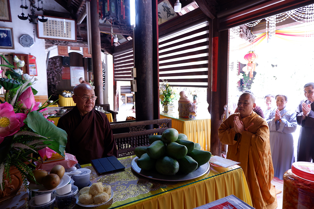 Lãnh đạo Phật giáo tỉnh đi tùy hỷ các trường hạ nhân mùa An cư 2022