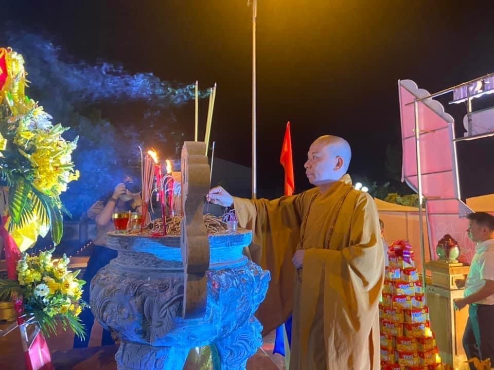 Giáo hội Phật giáo Việt Nam tỉnh Lạng Sơn: Lễ Cầu siêu, thắp nến tri ân các Anh hùng Liệt sĩ