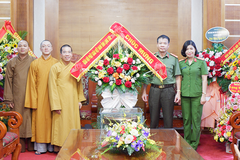 Lạng Sơn: Phật giáo tỉnh chúc mừng ngày truyền thống Công an nhân dân (19/8/1945 - 19/8/2022)