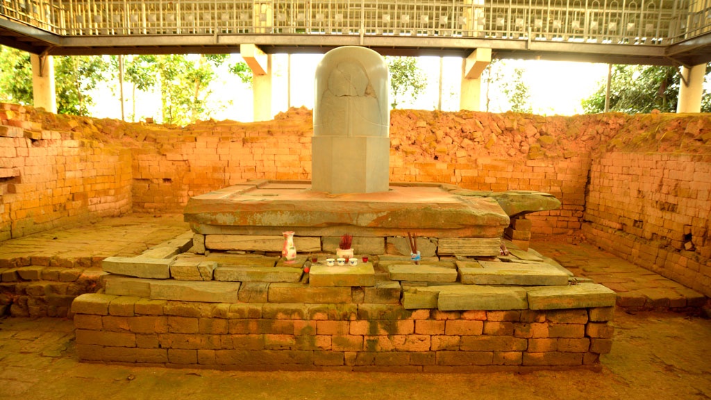Bộ ngẫu tượng linga - yoni di tích Gò 1A - trong khu Thánh địa Cát Tiên được coi là lớn nhất khu vực Đông Nam Á