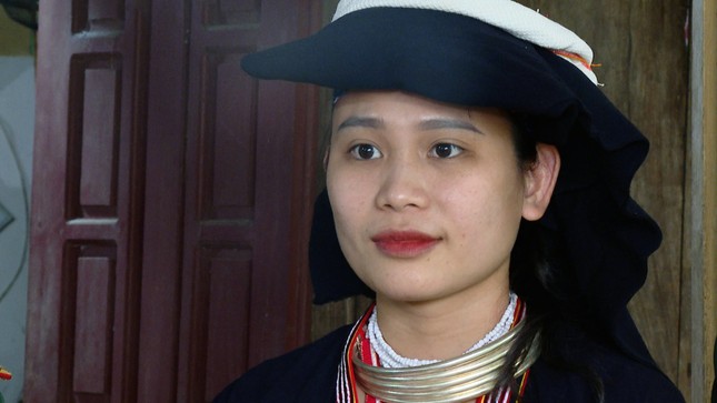 Nữ thanh niên người Dao - Bàn Thị Thanh Bình tình nguyện lên đường nhập ngũ