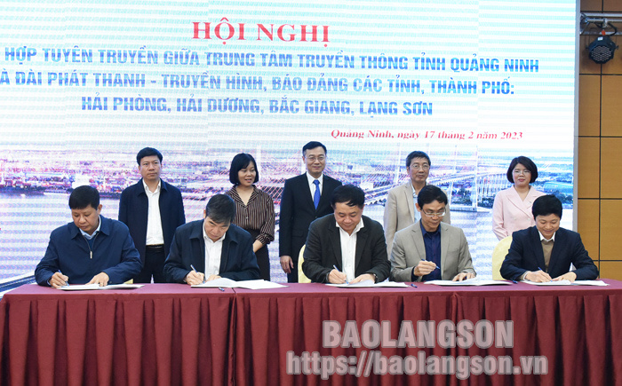 Lãnh đạo Trung tâm Truyền thông tỉnh Quảng Ninh và Báo Đảng các tỉnh, thành phố ký kết chương trình phối hợp