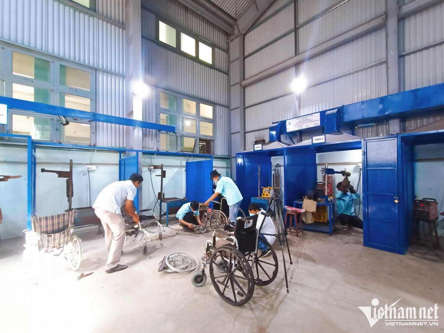 “Xưởng sửa xe” đặc biệt giúp người khuyết tật tại trường Cao đẳng nghề Đà Nẵng.
