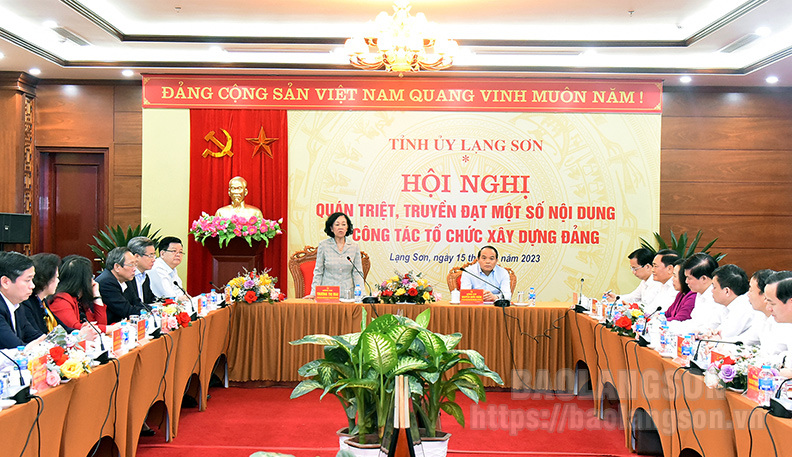 Đồng chí Trương Thị Mai, Thường trực Ban Bí thư, Trưởng Ban Tổ chức Trung ương phát biểu tại buổi làm việc