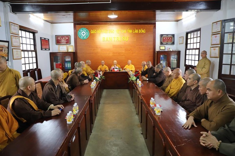 Đoàn Phân ban Phật tử Dân tộc T.Ư gặp gỡ chư tôn đức Ban Trị sự tỉnh Lâm Đồng