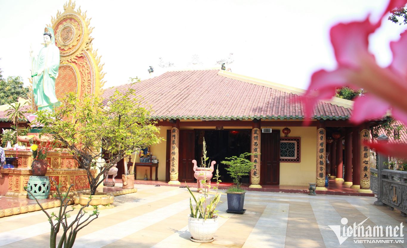 Một góc ngôi chùa cổ Phụng Sơn.