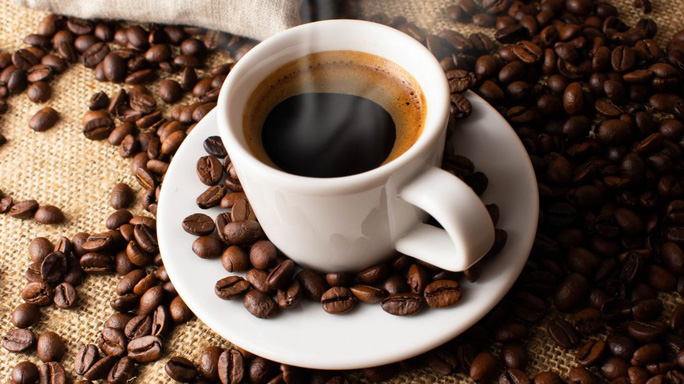 3 lưu ý với người cao tuổi khi uống cà phê tránh tạo gánh nặng cho gan