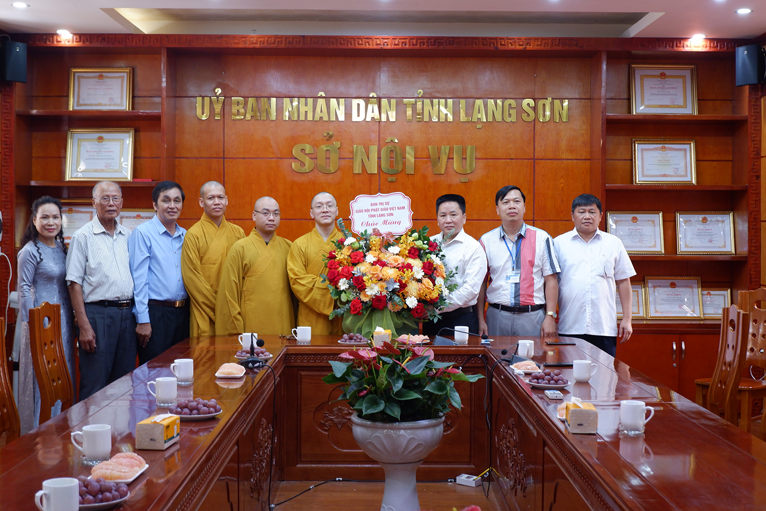 Lạng Sơn: Ban Trị sự Phật giáo tỉnh thăm và chúc mừng Phòng Tín ngưỡng Tôn giáo Sở Nội vụ