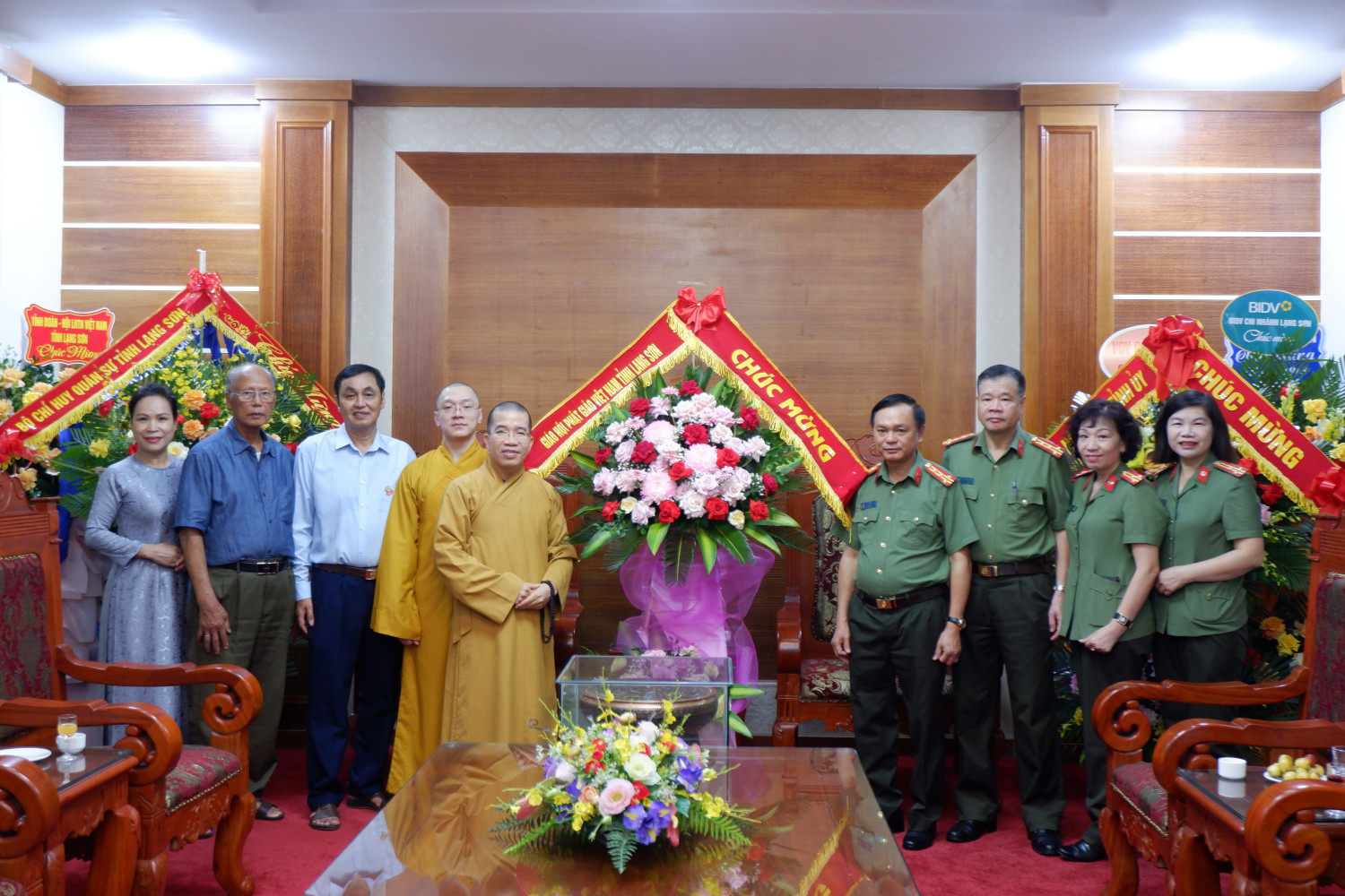 Lạng Sơn: Ban Trị sự Phật giáo tỉnh chúc mừng ngày truyền thống Công an nhân dân