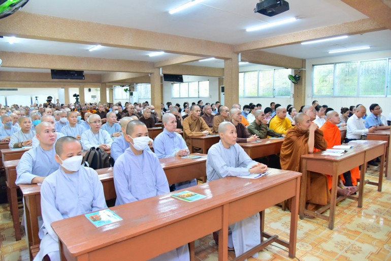 Học viện Phật giáo VN tại TP.HCM tổ chức lễ khai giảng cho 545 học viên hệ đào tạo từ xa