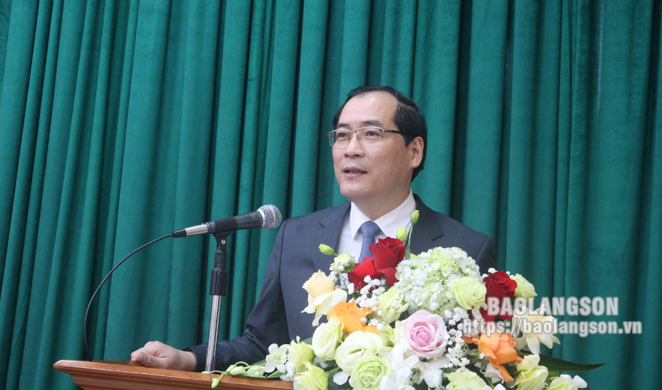 Đồng Dương Xuân Huyên, Ủy viên Ban Thường vụ Tỉnh ủy, Phó Chủ tịch Thường trực UBND tỉnh phát biểu chỉ đạo tại hội nghị.
