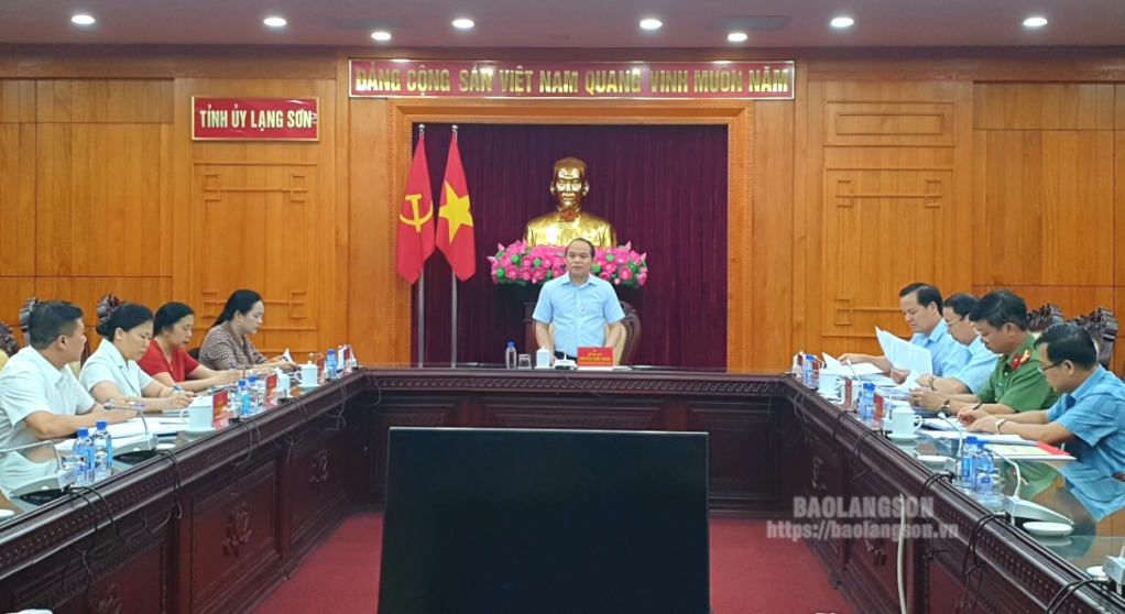 Đồng chí Nguyễn Quốc Đoàn, Uỷ viên Trung ương Đảng, Bí thư Tỉnh uỷ, Trưởng Ban Chỉ đạo PCTNTC tỉnh kết luận cuộc họp