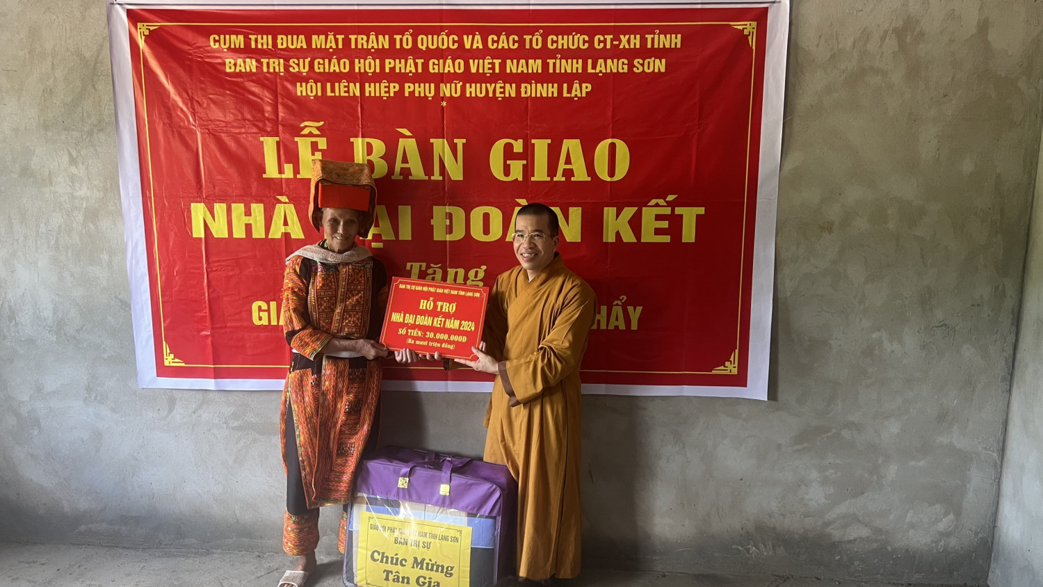 Lạng Sơn: Lễ bàn giao nhà Đại đoàn kết tại huyện Đình Lập