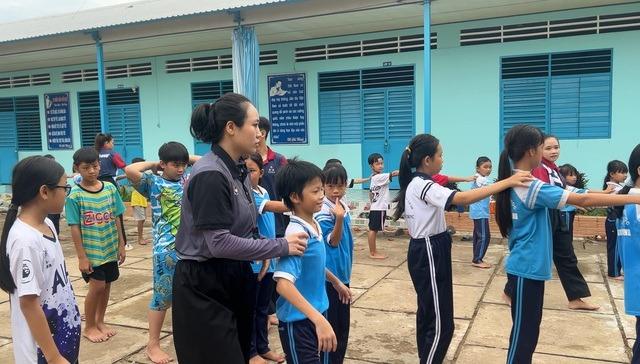 Lớp học võ miễn phí cho trẻ em nghèo An Giang của nữ VĐV pencak silat