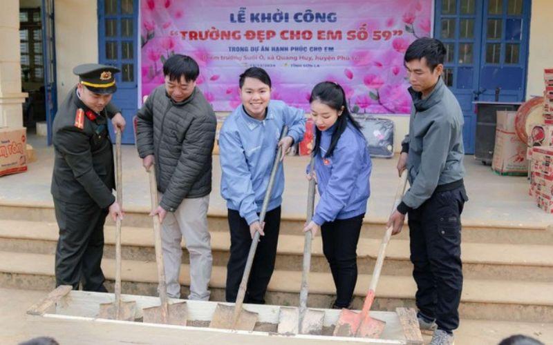 Vượt nghịch cảnh, thầy giáo Bình Dương xây lớp, dạy học miễn phí cho trẻ em vùng cao