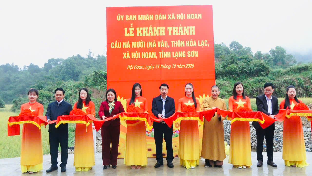 Lạng Sơn: Lễ Khánh thành và bàn giao cầu Nà Mười (Nà Vài) xã Hội Hoan