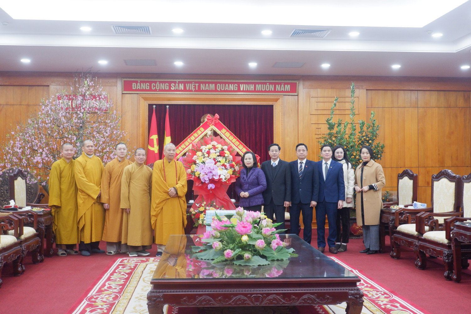 Phật giáo tỉnh thăm chúc Tết Tỉnh ủy, UBND tỉnh và các cơ quan hữu quan tỉnh Lạng Sơn